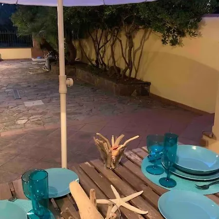 Raffinata Taverna Con Camino Cala Liberotto Exterior photo